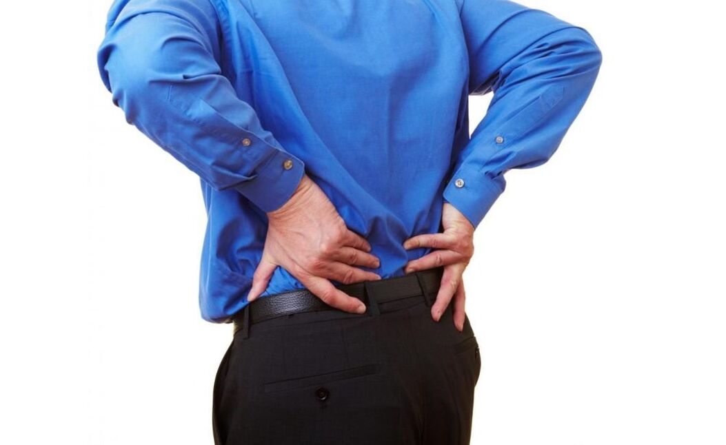 Dor de costas na rexión lumbar foto 1